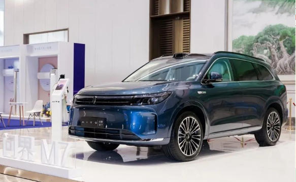 荣获2024中国品牌节华谱奖 赛力斯汽车诠释中国品牌新形象